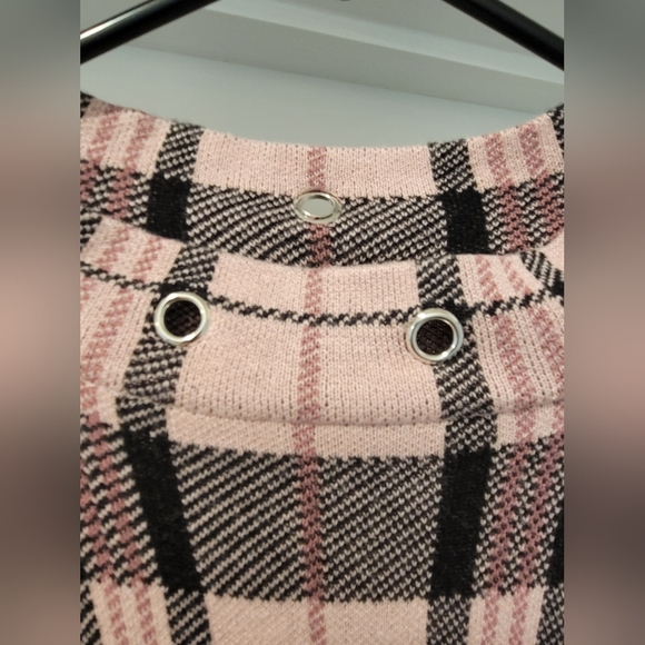 Sweater - Picture 5 of 5